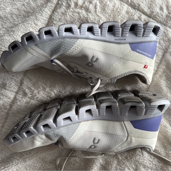 Women’s On Clouds - Picture 4 of 9